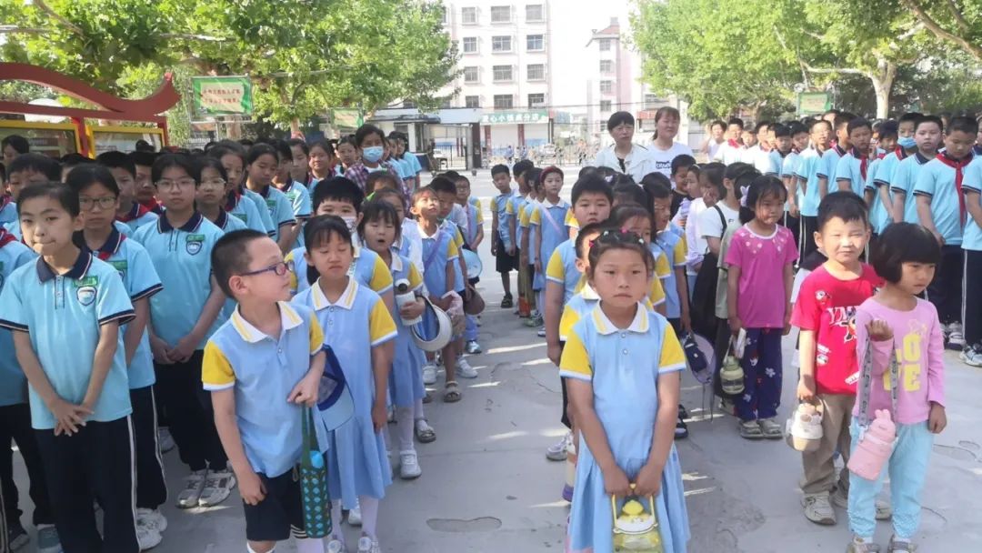 [知行教育]初探小学  礼遇成长——方下中心小学迎接方下街道幼儿园小朋友记实 第1张