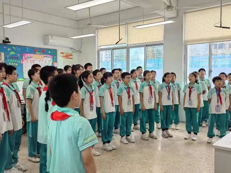 音乐点亮生活 歌声唱响未来——赤城小学“红五月”班班有歌声比赛 第20张