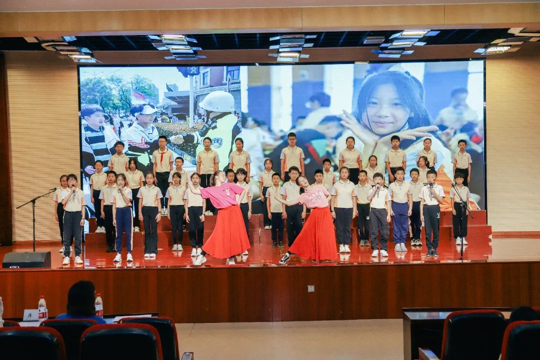 班班有歌,用爱唱响未来——龙锦小学六年级毕业系列活动暨“六一”庆祝活动 第20张