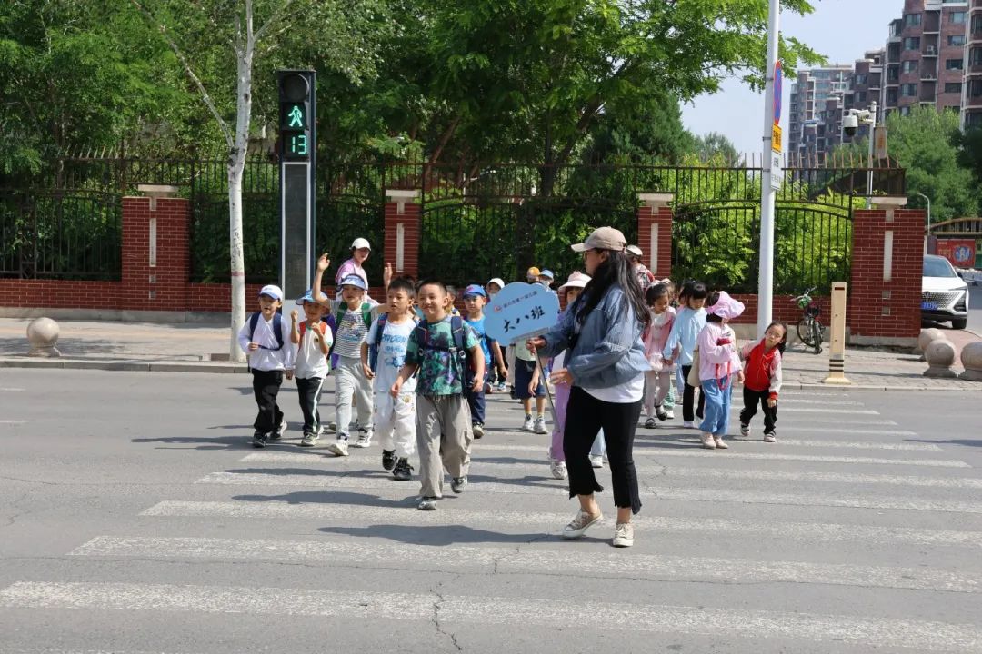 小学初体验  衔接助成长——银川市第一幼儿园大班参观小学活动 第25张