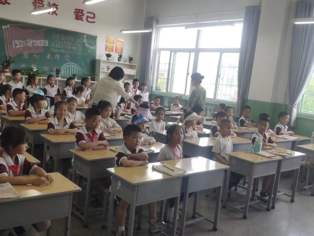 【西苑园动态】走进小学校园  科学幼小衔接 ——榆次七幼教育集团西苑园大班幼儿走进小学 第12张