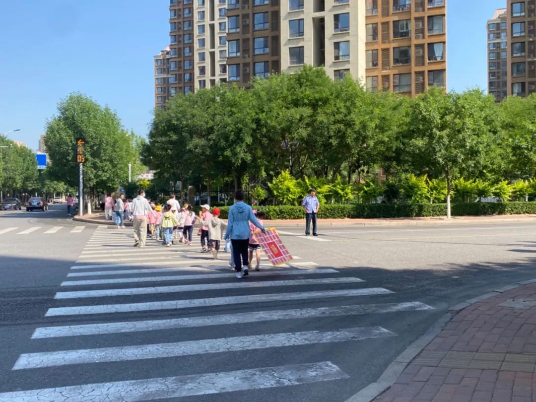 初探小学,“幼”见成长——王稳庄镇中心幼儿园幼小衔接“参观小学”主题活动 第44张