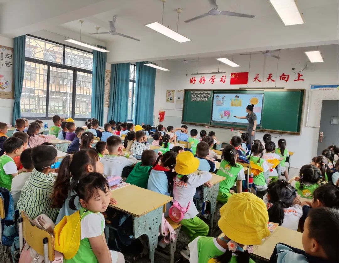 小学初体验·衔接促成长——金色梯田幼儿园参观小学记 第40张