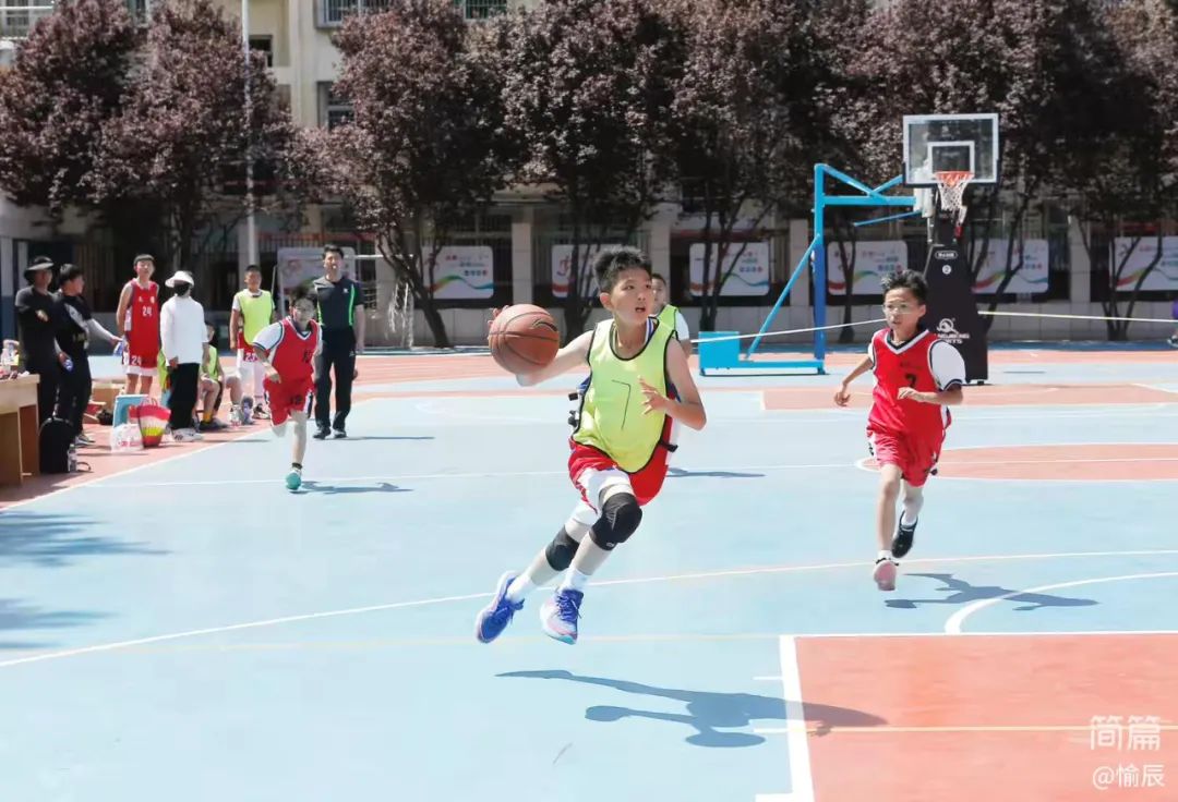 晋城市城区凤台小学在市区小学生篮球联赛中获佳绩 第15张