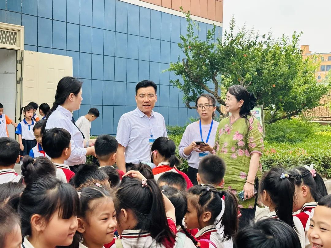 初探小学  礼遇成长——枣庄市第二十九中学附属幼儿园大班组参观小学活动 第12张