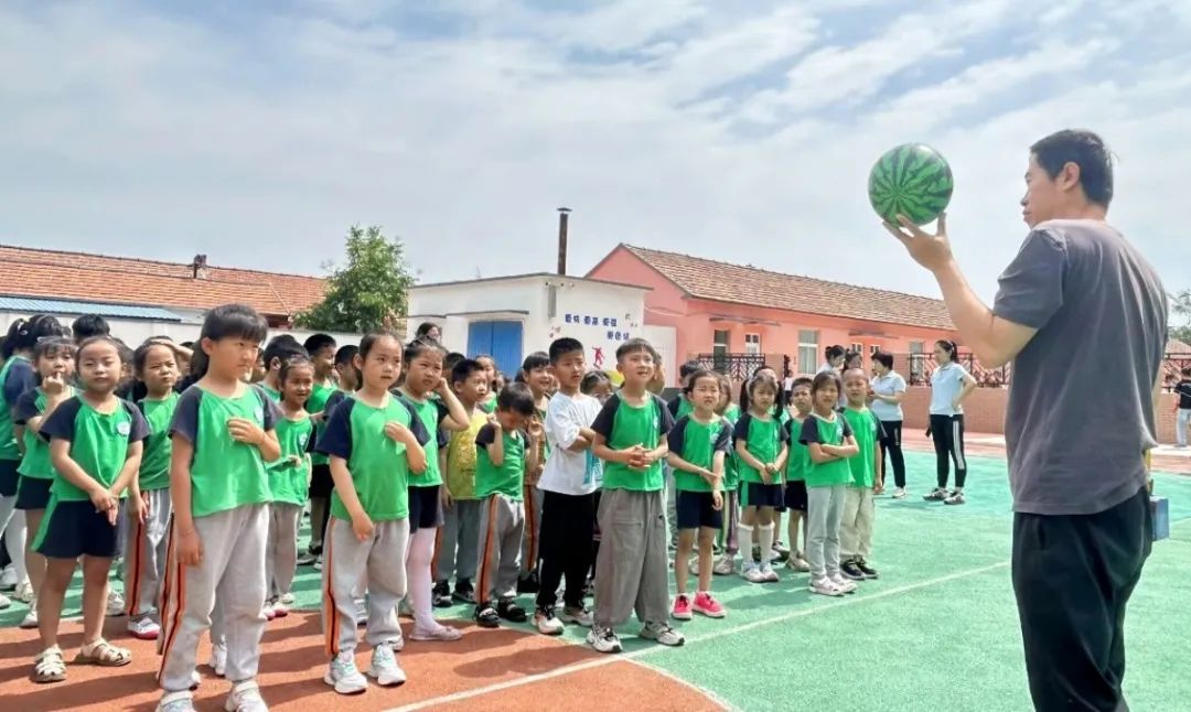 【幼小衔接2024(四)】你好·小学——潍水幼儿园大班级部幼儿到三台小学参观! 第41张