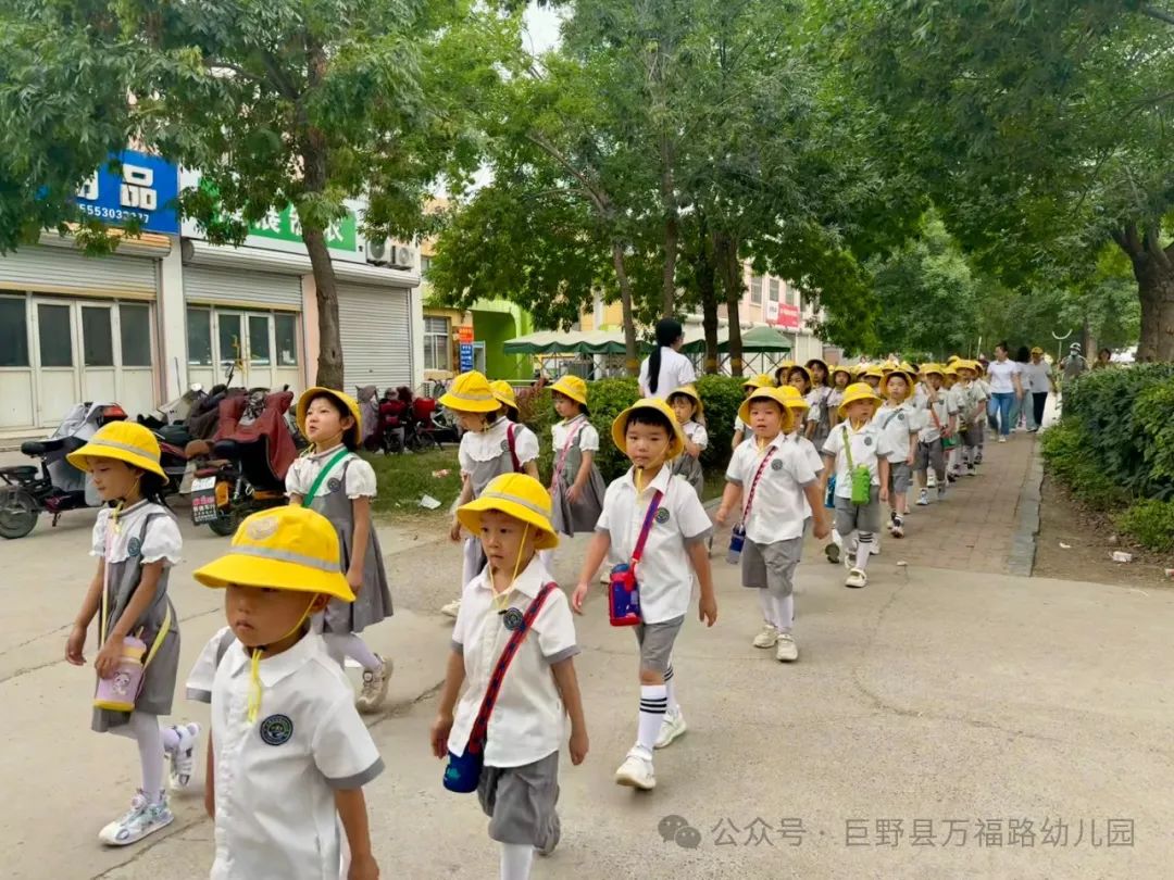 【党建引领】幼小衔接  “趣”见小学——巨野县万福路幼儿园参观小学活动 第22张