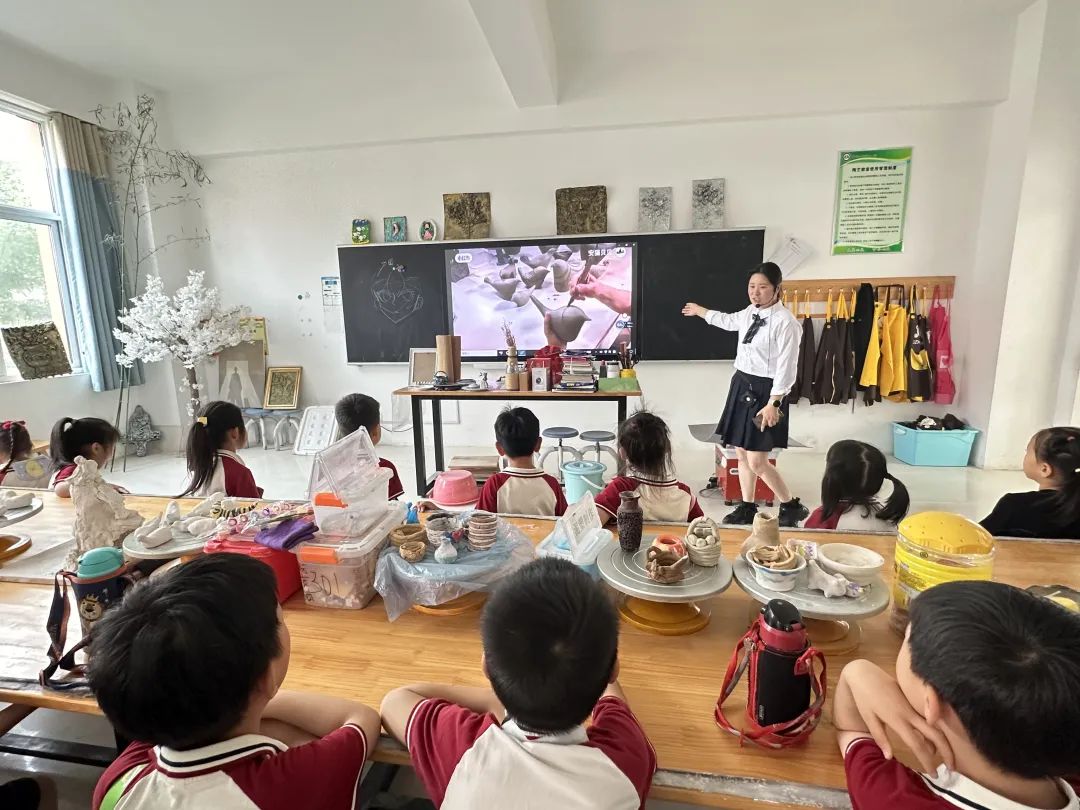 初探小学  礼遇成长——枣庄市第二十九中学附属幼儿园大班组参观小学活动 第17张