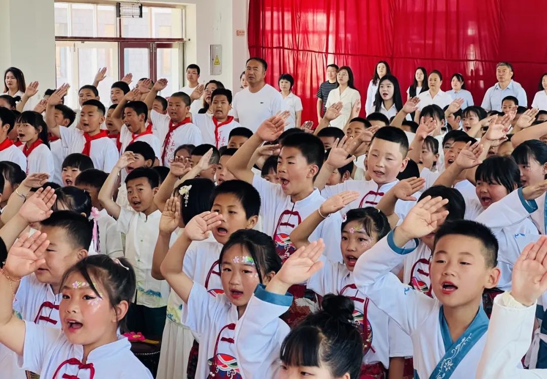 平安地小学“诵千年经典 品中华诗韵”古诗词诵读暨庆六一校园文化艺术节. 第5张