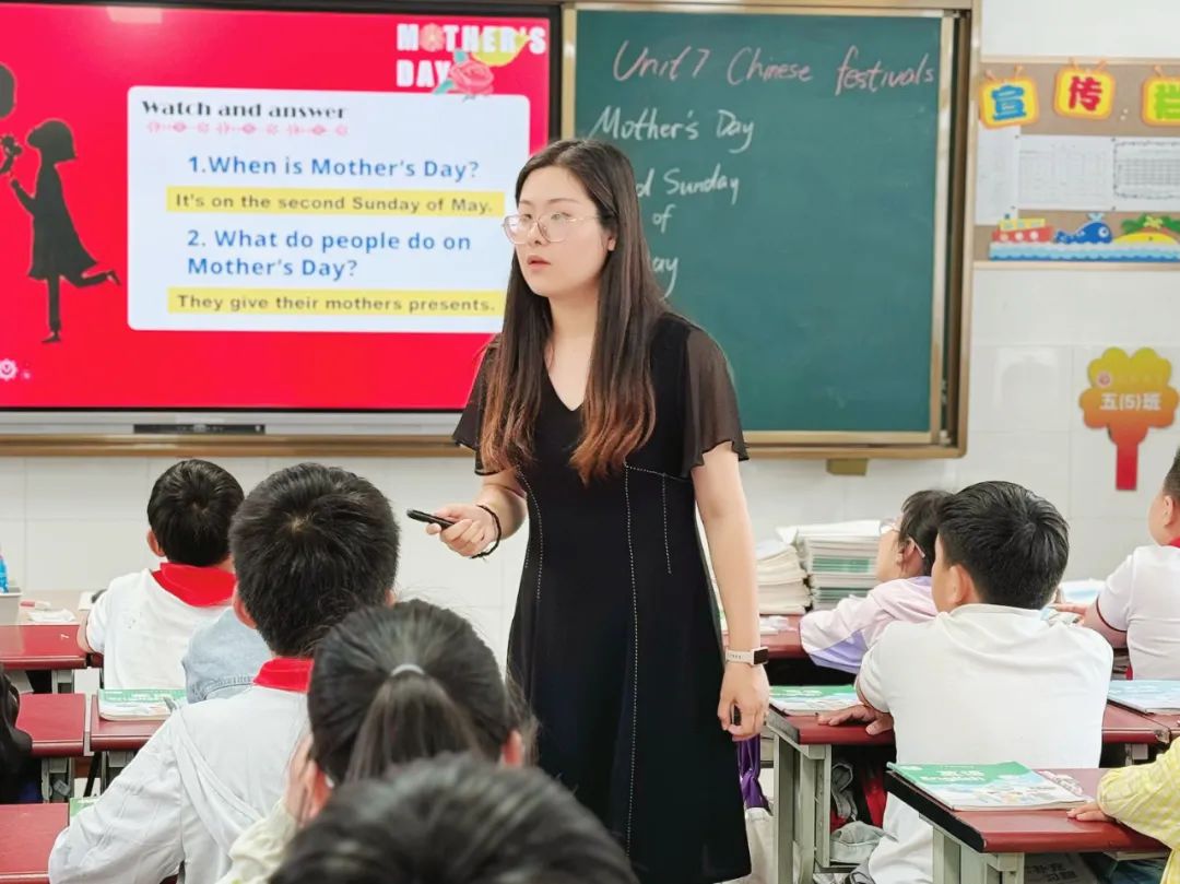 【芳华初绽放 磨砺促成长】李公朴小学潜力教师课堂展示 第14张