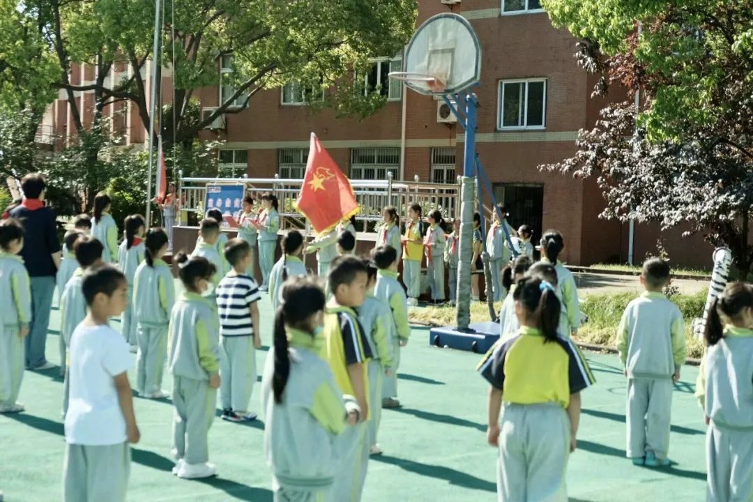 亲爱的小学,我们来啦!——长兴幼儿园幼小衔接之参观小学 第13张