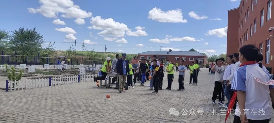 扎兰屯市卧牛河镇明德小学开展首个全国学生心理健康宣传教育月活动 第3张