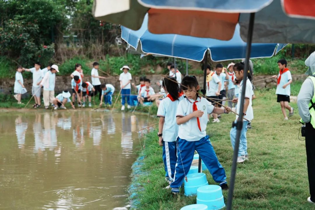 花园小学“国歌嘹亮 耕读童年”——庆六一•红领巾爱祖国研学实践活动 第42张