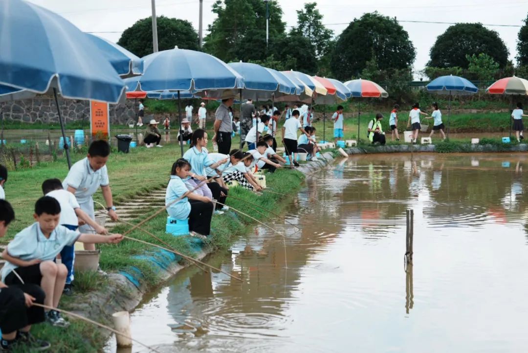 花园小学“国歌嘹亮 耕读童年”——庆六一•红领巾爱祖国研学实践活动 第43张