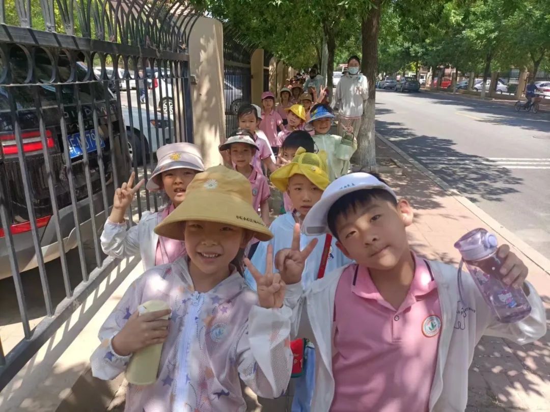 初探小学,“幼”见成长——王稳庄镇中心幼儿园幼小衔接“参观小学”主题活动 第45张