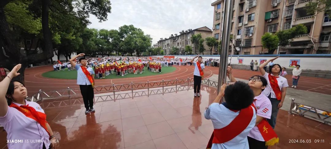 【附小德育】铜陵师范学校附属小学第十五周升旗仪式光荣护旗手 第8张