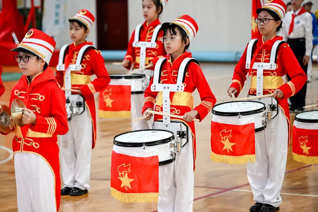 喜报|鼓乐铿锵,向阳生长——坎山小学鼓号队在区级展评活动荣获佳绩 第7张