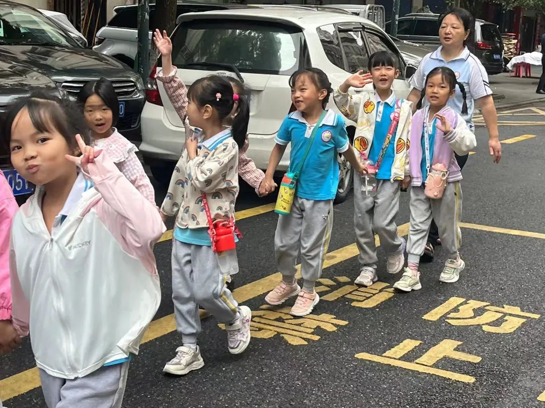 【园所活动】“小学初体验,衔接零距离”参观小学活动—长沙县星沙街道金鹰幼儿园 第5张