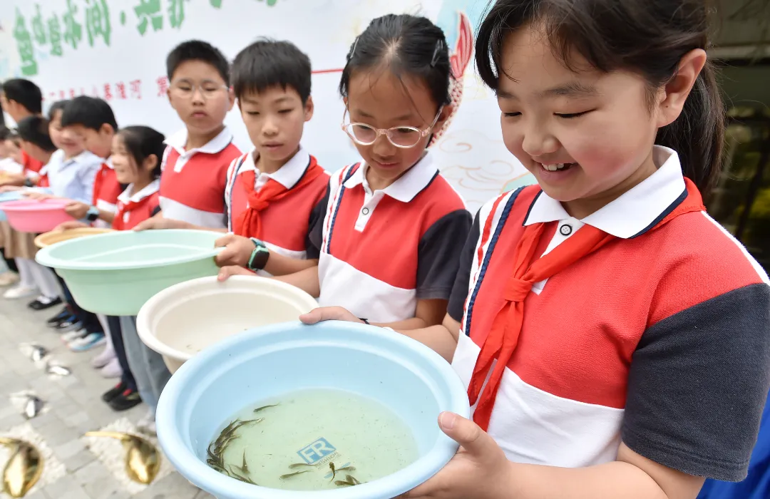 社校博爱1+1|育才小学志愿者参加旌忠寺社区“鱼戏碧水间,共护小秦淮”公益活动 第7张