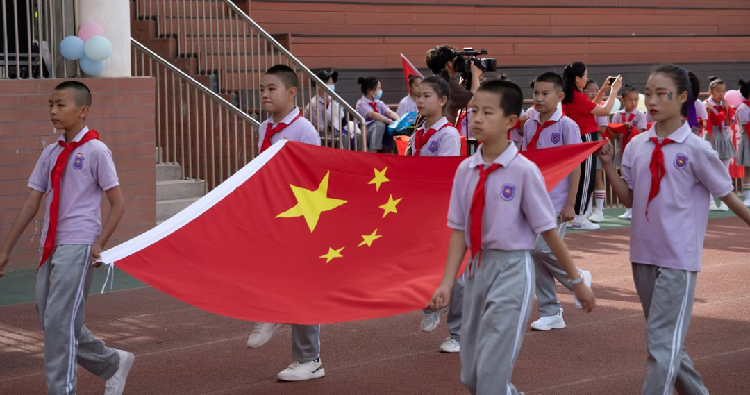 阜康市第五小学集团校开展第九届“少年儿童心向党 我与祖国共成长”“我是小小石榴籽·悦动艺术节”暨运动会活动 第3张