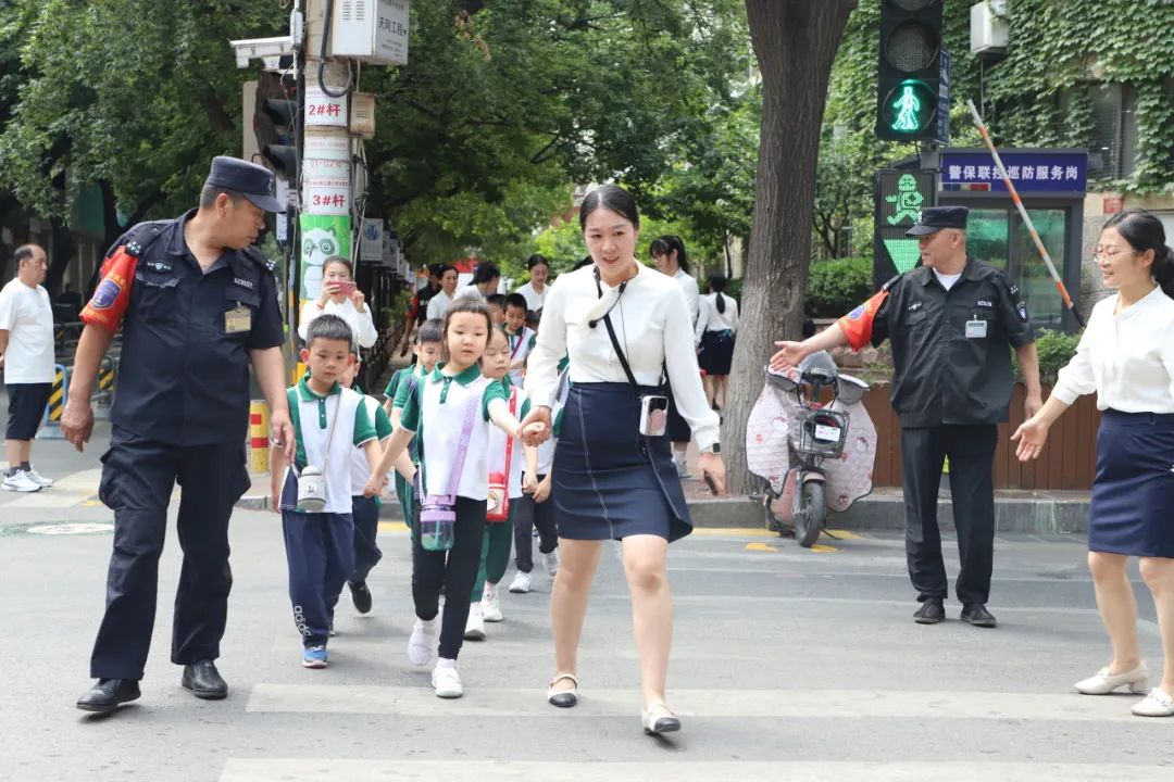 【幼小衔接】小学长啥样?我想去看看——济南市经五路幼儿园幼小衔接系列活动之走进小学 第100张