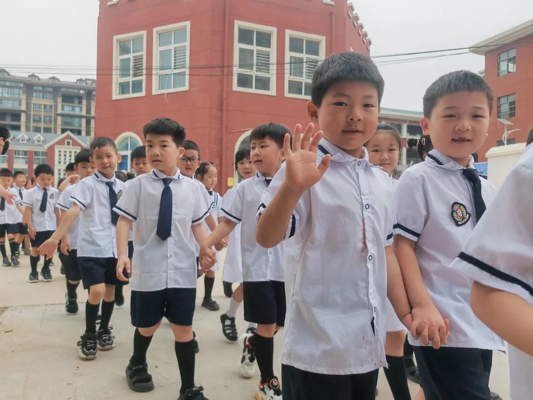 初探小学  礼遇成长——尉氏县第二公办幼儿园幼小衔接活动之走进韩庄小学体验活动 第9张