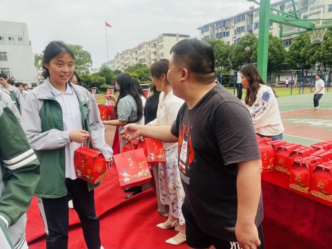 “糕粽”助力甜蜜陪迎高考 | 台州市振华高级中学 第8张