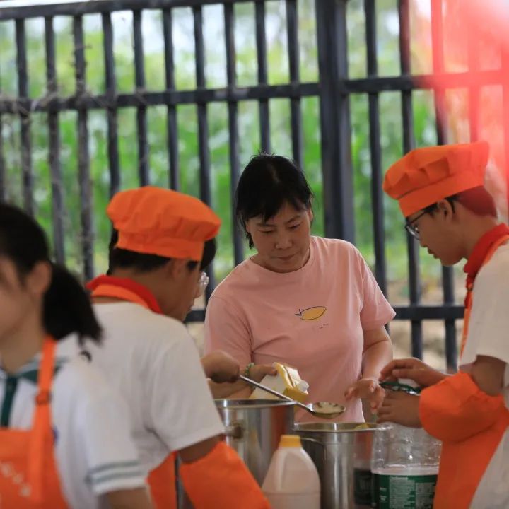 悦动田园  品味快乐——高安中心小学第二届校园美食节 第17张