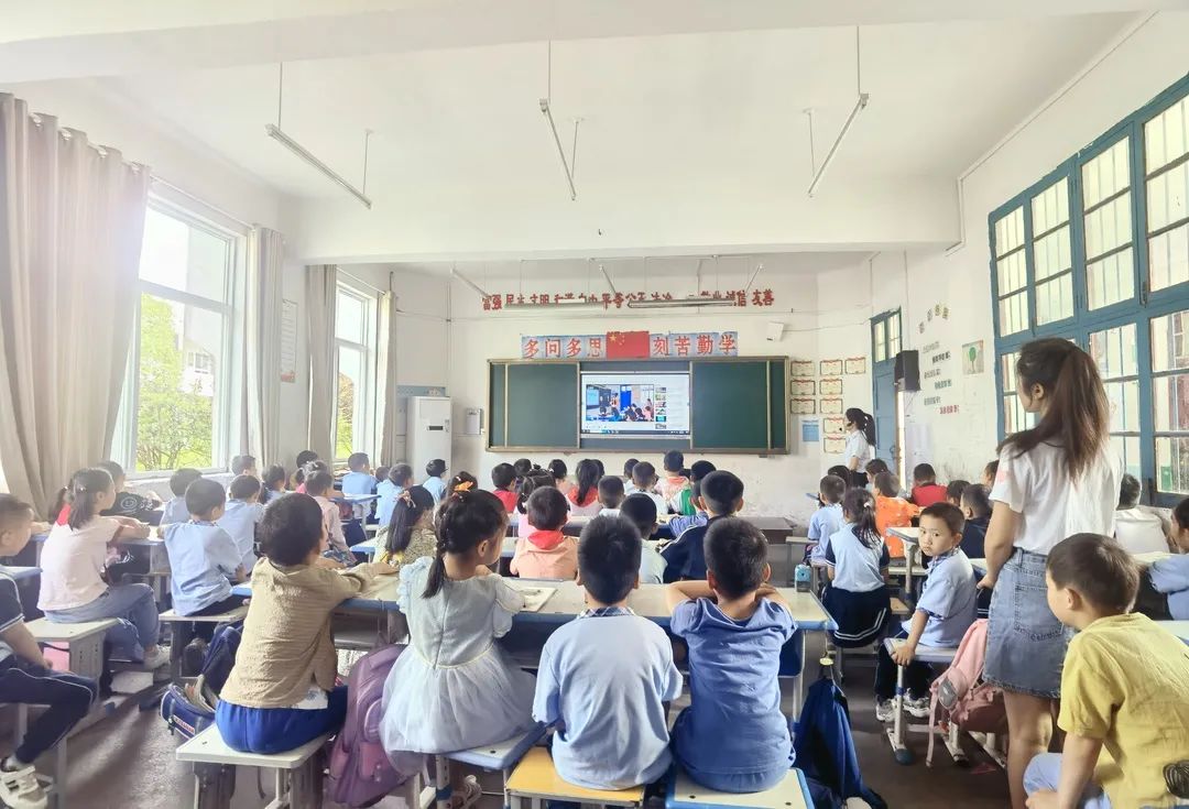 “初探小学  稳步启航”—— 沙窝镇中心幼儿园大班幼小衔接策划活动 第25张