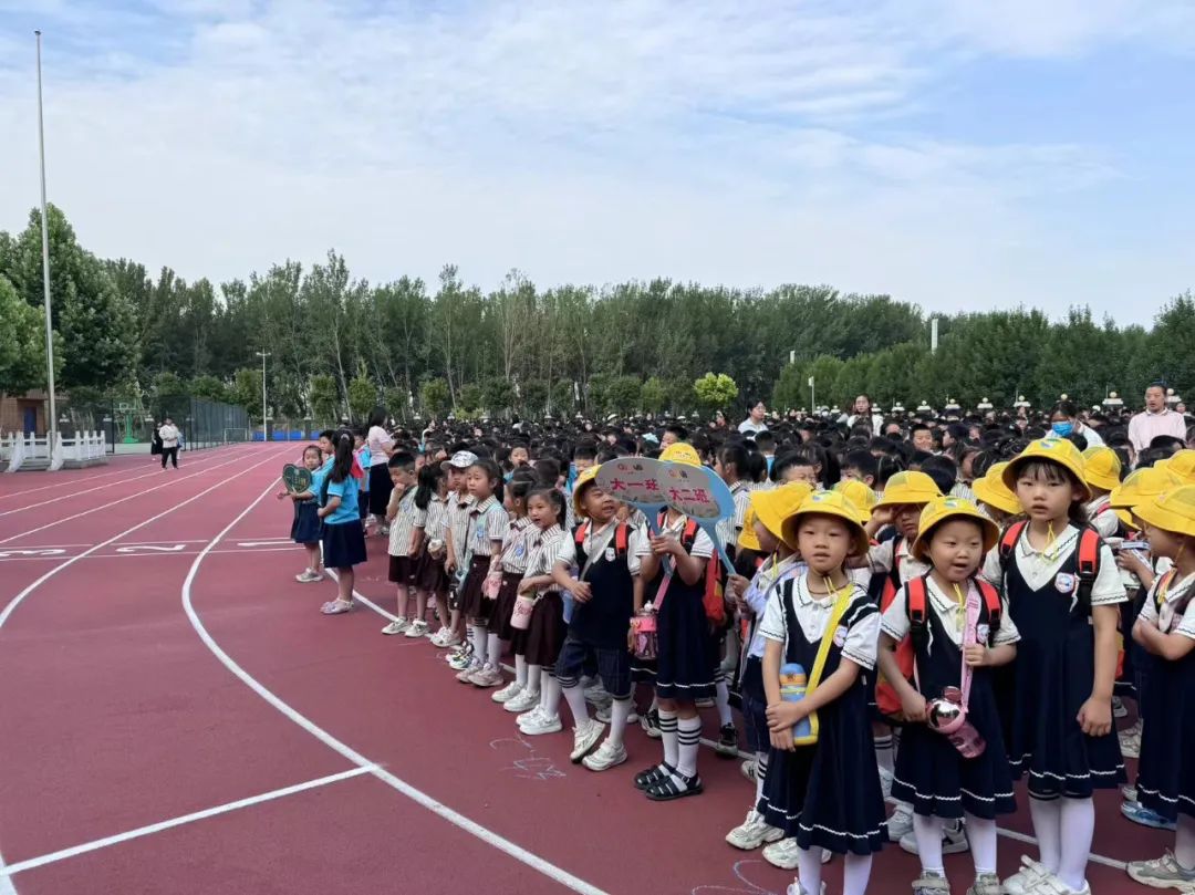 美好初夏,“幼”见小学——安阳高新区商颂小学迎接各幼儿园走进小学幼小衔接活动纪实 第6张