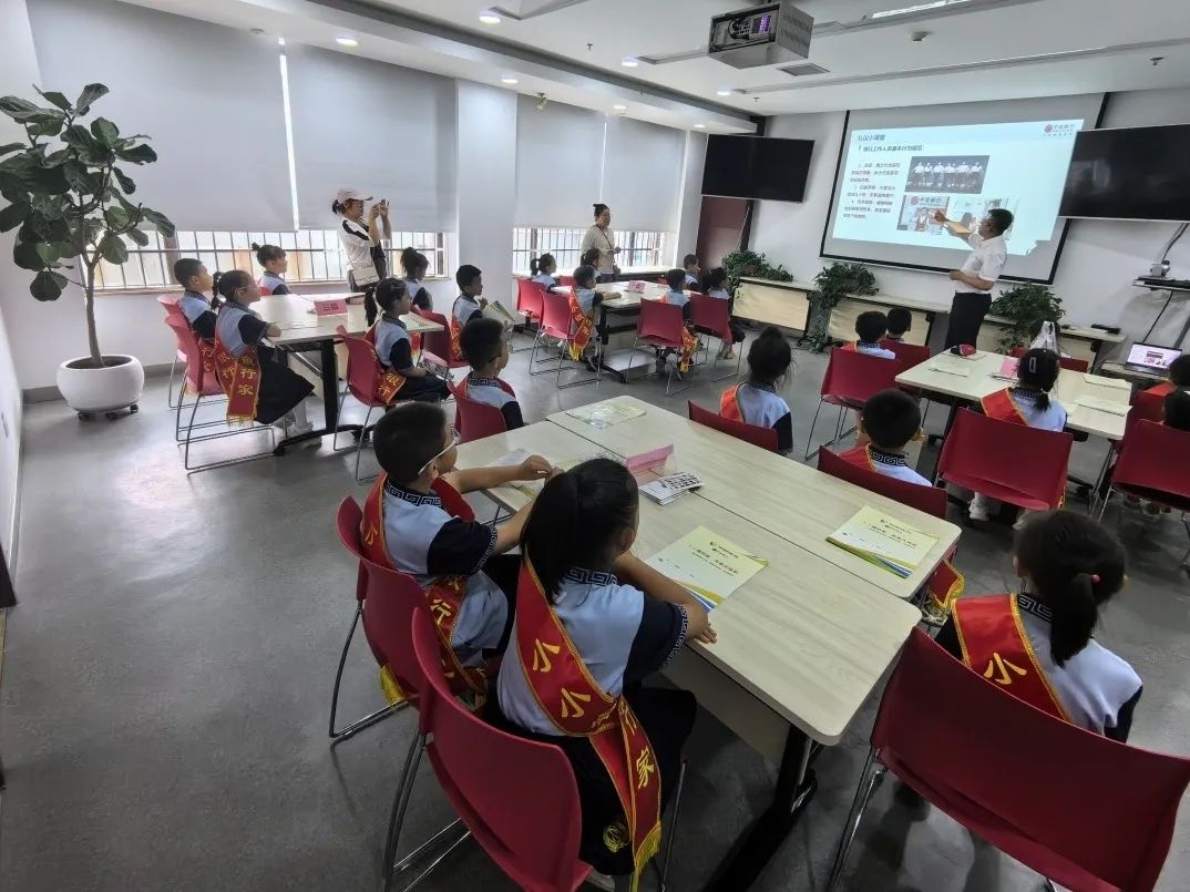 小小银行家 未来大赢家— 梗阳实验小学校一年级4班研学乐评嘉年华纪实 第6张