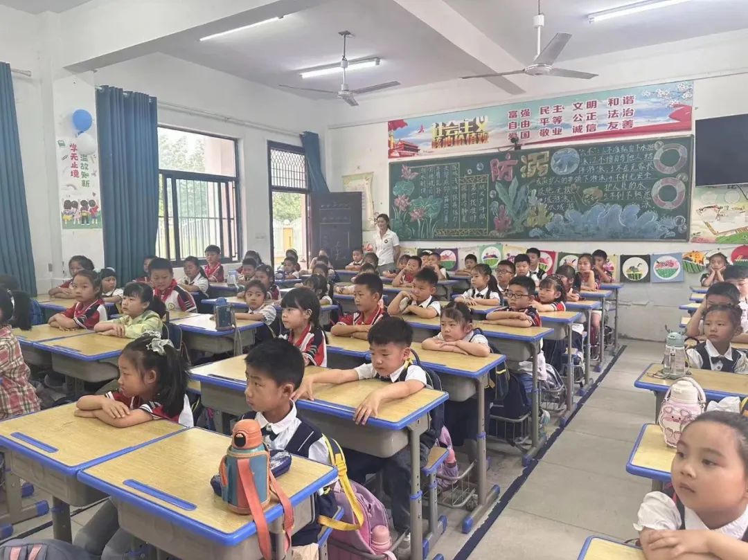 霍邱师范附属小学:幼小衔接进校园,双向奔赴共成长 第3张