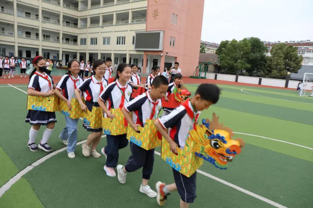 满满龙舟意 浓浓端午情——六安市城南小学举行“庆端午旱地赛龙舟”主题活动 第5张