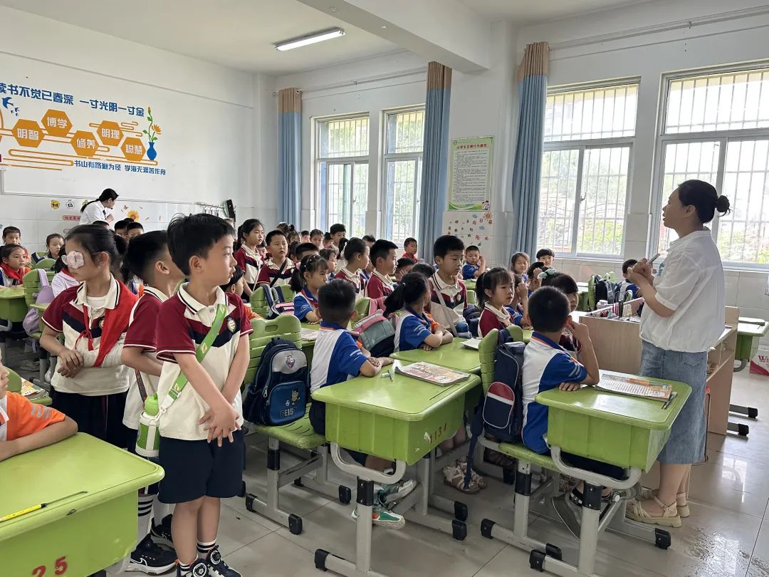 初探小学  礼遇成长——枣庄市第二十九中学附属幼儿园大班组参观小学活动 第21张