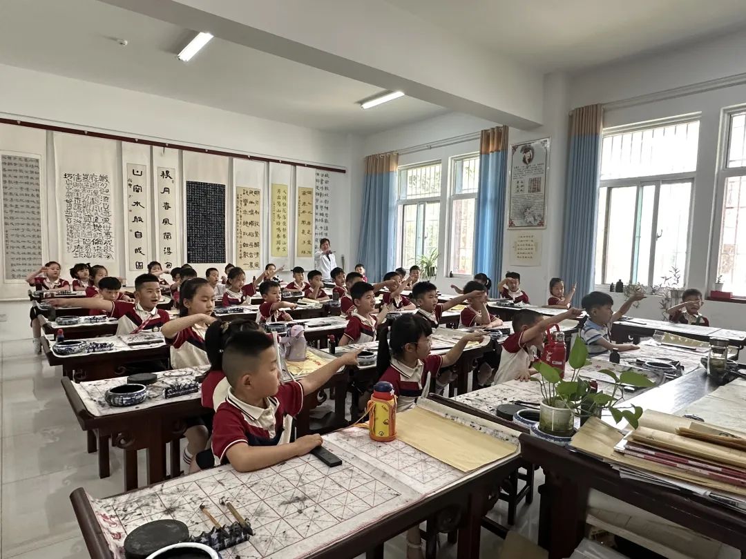 初探小学  礼遇成长——枣庄市第二十九中学附属幼儿园大班组参观小学活动 第45张