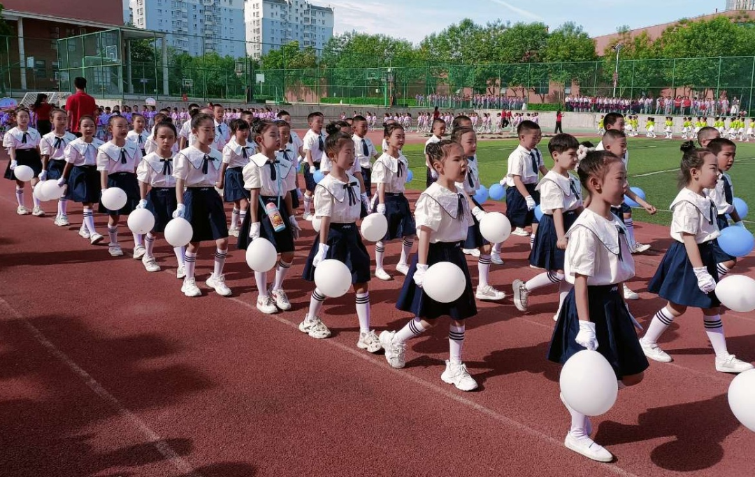 阜康市第五小学集团校开展第九届“少年儿童心向党 我与祖国共成长”“我是小小石榴籽·悦动艺术节”暨运动会活动 第5张