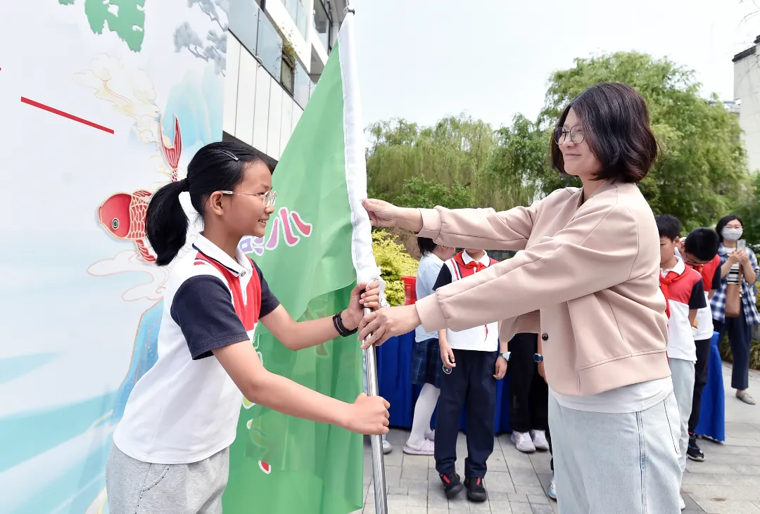 社校博爱1+1|育才小学志愿者参加旌忠寺社区“鱼戏碧水间,共护小秦淮”公益活动 第3张