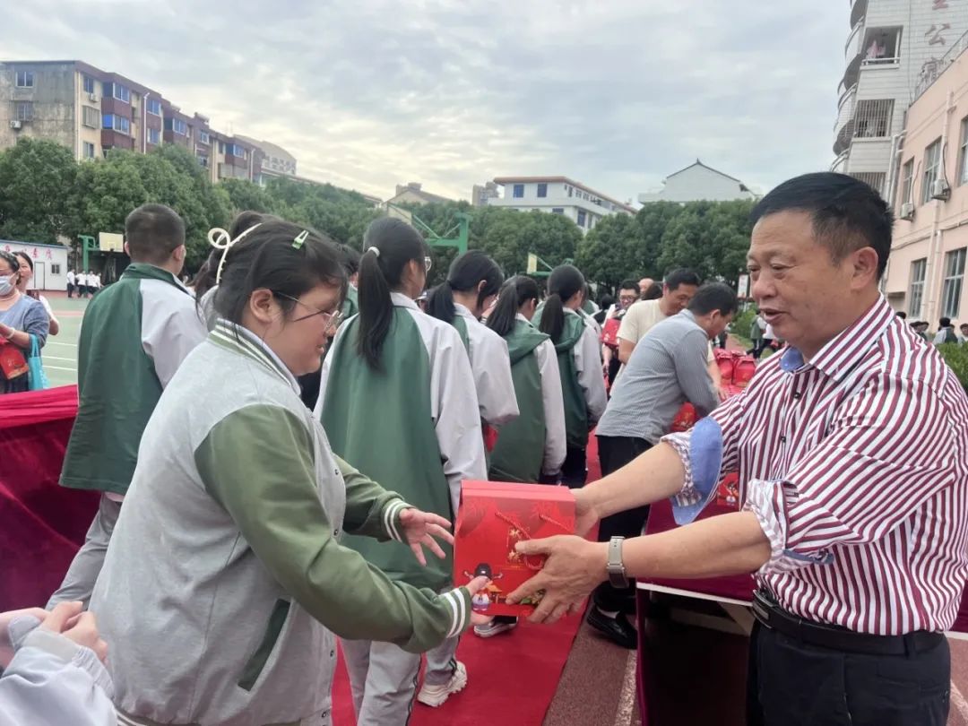 “糕粽”助力甜蜜陪迎高考 | 台州市振华高级中学 第6张