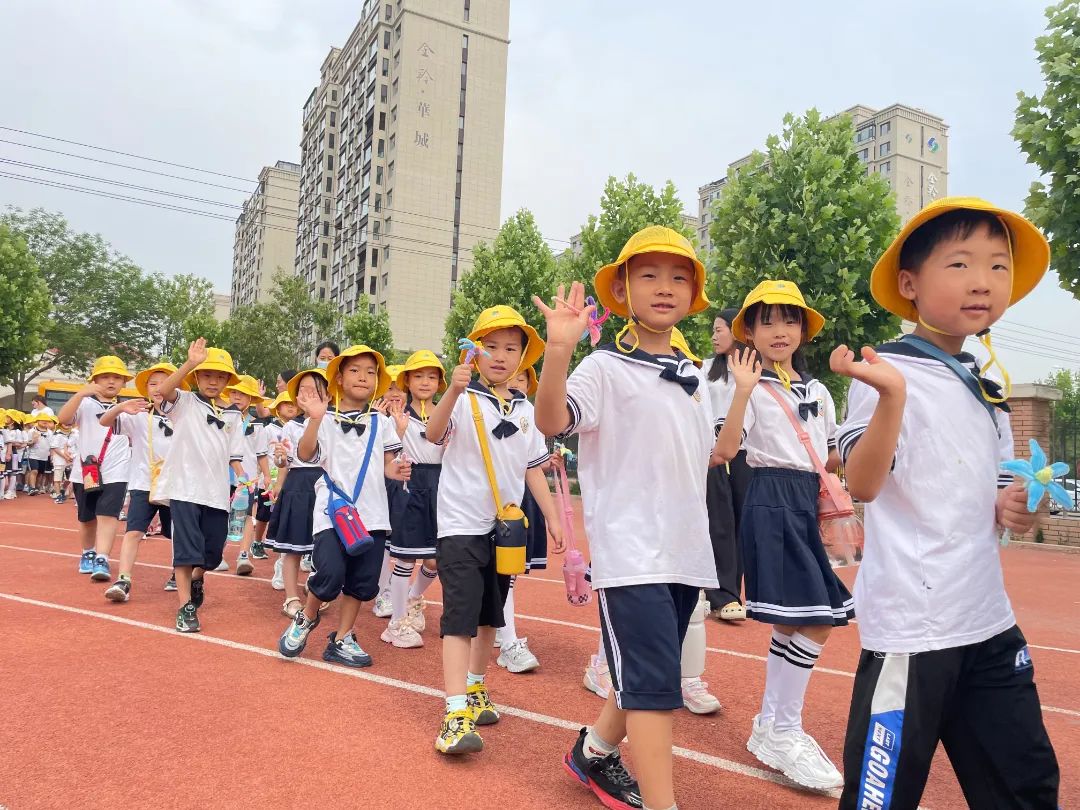 【无棣县实验幼儿园分园】走进小学,乐享成长——大班幼儿参观第四实验小学纪实 第17张