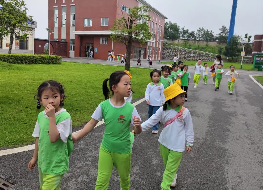 小学初体验·衔接促成长——金色梯田幼儿园参观小学记 第34张