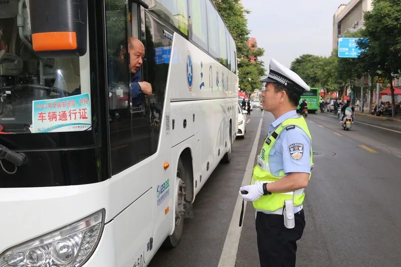 护航高考 交警同行丨三门峡交警推出护航高考八项举措 第3张