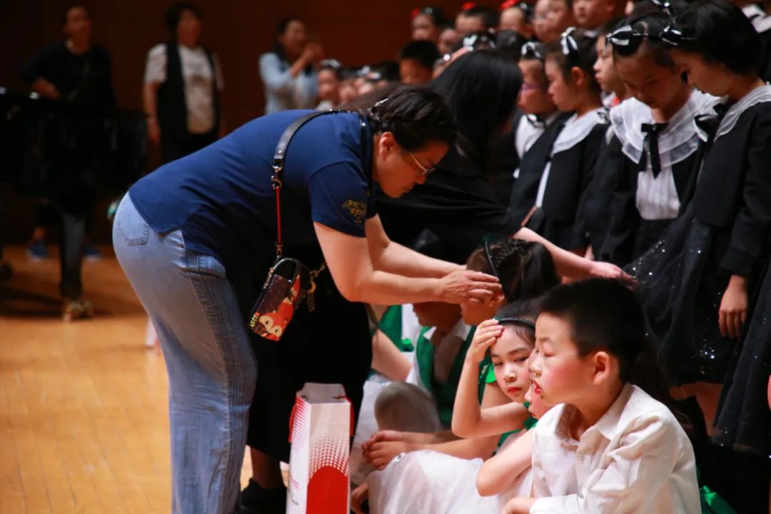 灯市口小学举行“逐光前行 扬帆远航”金帆合唱团二十周年专场音乐会暨灯市口小学建校160周年素质教育成果展示活动 第129张