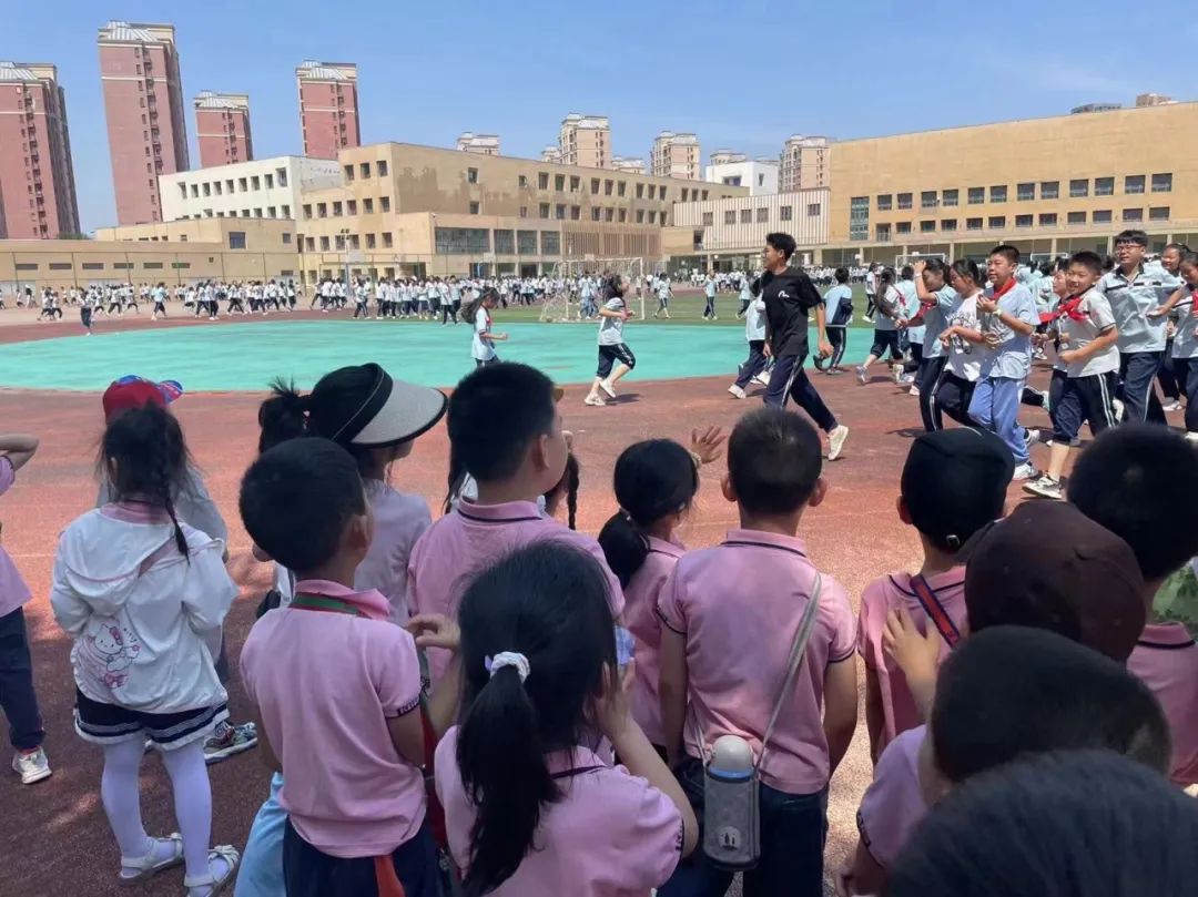 初探小学,“幼”见成长——王稳庄镇中心幼儿园幼小衔接“参观小学”主题活动 第67张