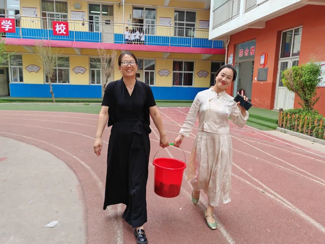 四型机关(学校)建设 || 沙河市第七小学“粽情端午 共言智善”教职工包粽子活动 第9张