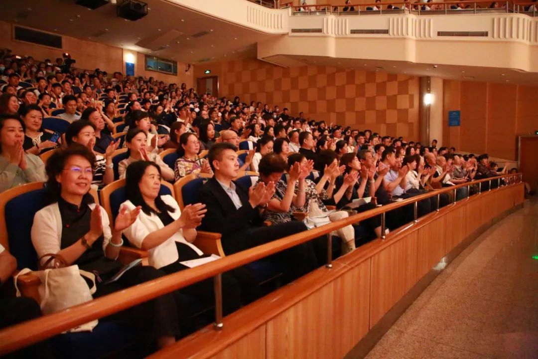 灯市口小学举行“逐光前行 扬帆远航”金帆合唱团二十周年专场音乐会暨灯市口小学建校160周年素质教育成果展示活动 第8张