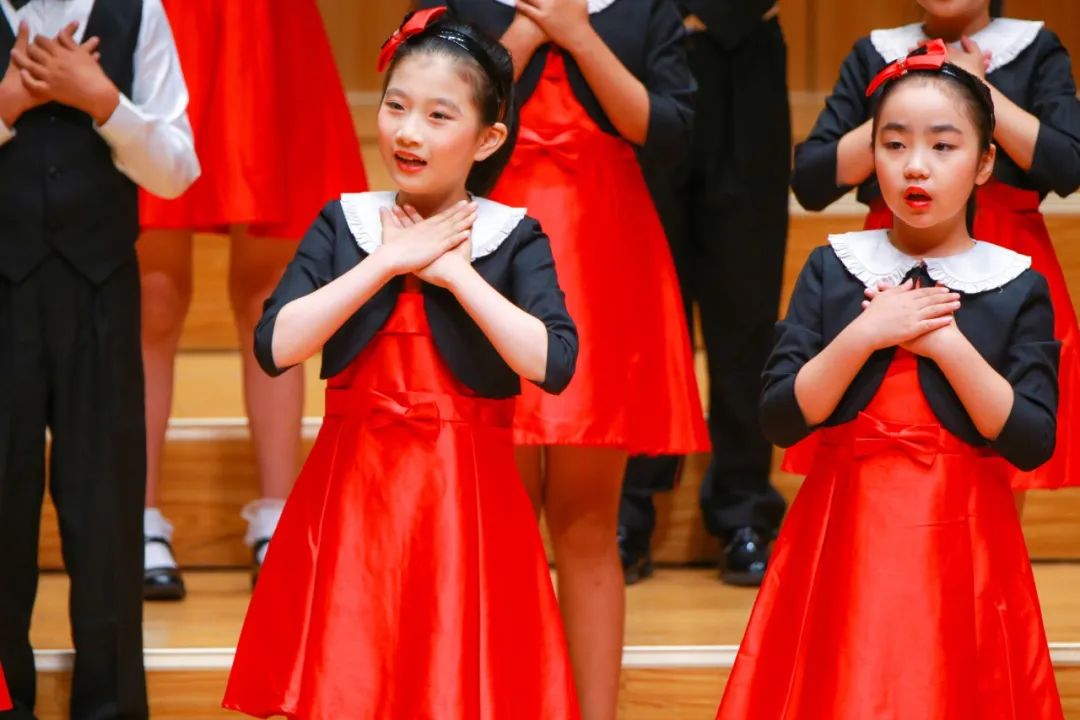 灯市口小学举行“逐光前行 扬帆远航”金帆合唱团二十周年专场音乐会暨灯市口小学建校160周年素质教育成果展示活动 第55张