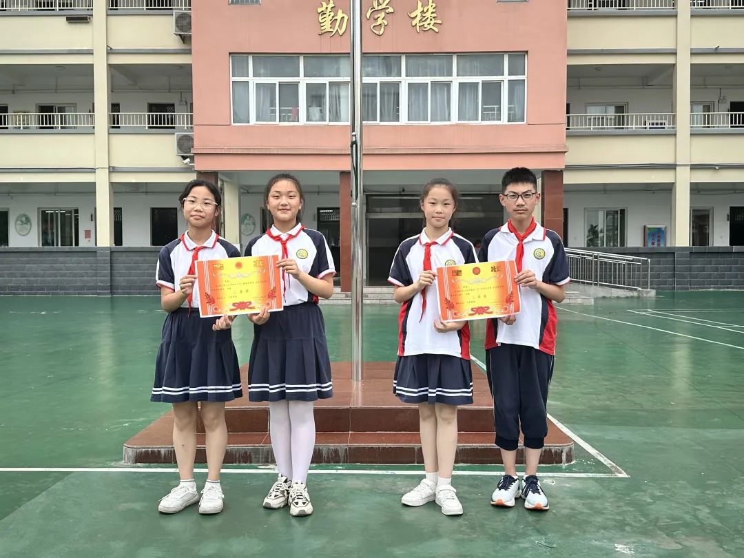 满满龙舟意 浓浓端午情——六安市城南小学举行“庆端午旱地赛龙舟”主题活动 第8张