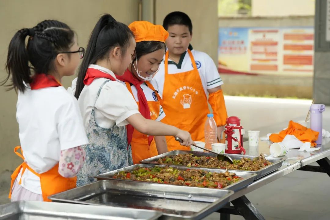 悦动田园  品味快乐——高安中心小学第二届校园美食节 第21张