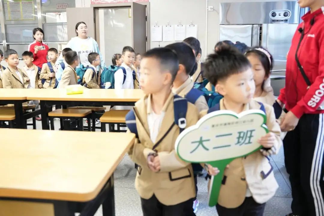 初探小学·礼遇成长 ——潼南区琼江幼儿园大班参观小学实践 第21张