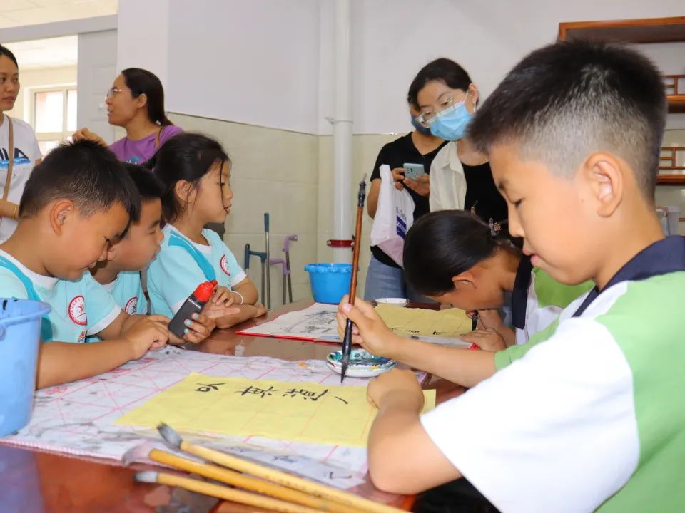 【红十八幼 • 幼小衔接】“趣”探小学  “幼”见成长——大班走进小学活动 第99张